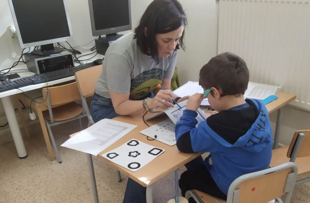 ¿Tu hijo tiene problemas para aprender? ¡Ojo! La terapia visual puede ser la clave